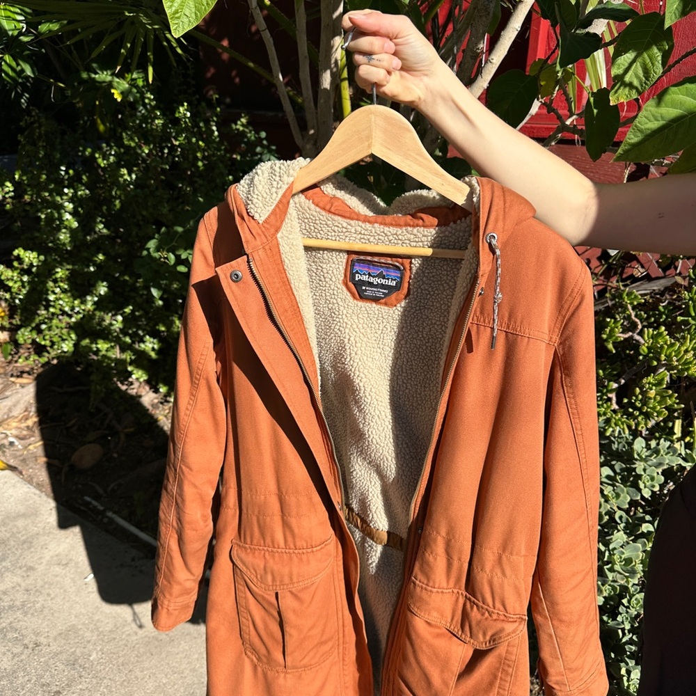 Patagonia Women's Prairie Dawn Sherpa Parka, Rust orange Parka Jacket, M - Picture 5 of 7